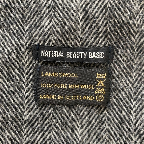 100% Lambswool Herringbone Scarf - Picture 1 of 3